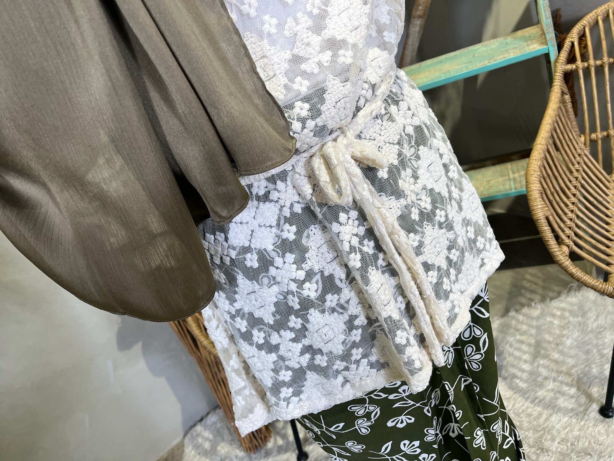 FDD10D3A-D27E-4729-8E7E-00AA434B8A32