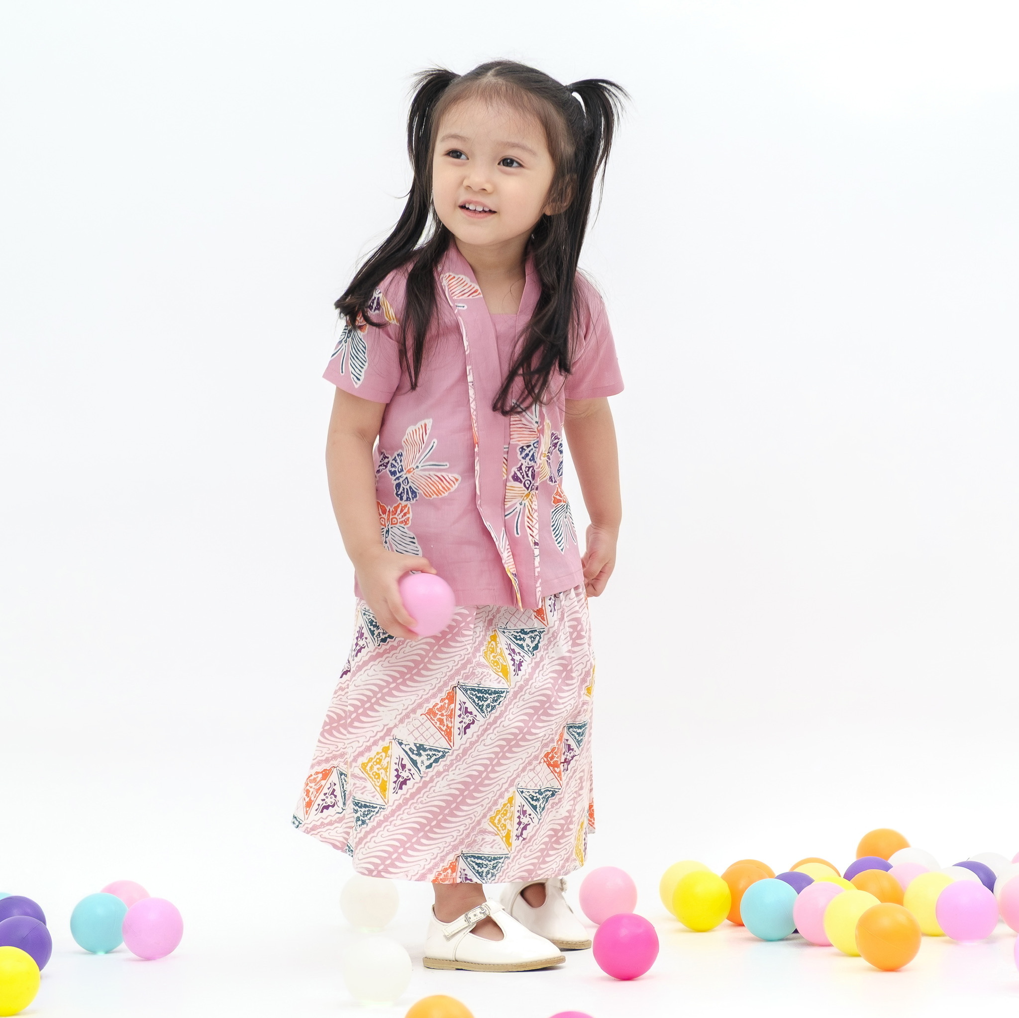 3B8DE5DB-0A80-4147-8BA4-D2D25A674318