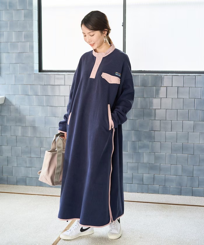 imgi_75_item68b69bfef0eae