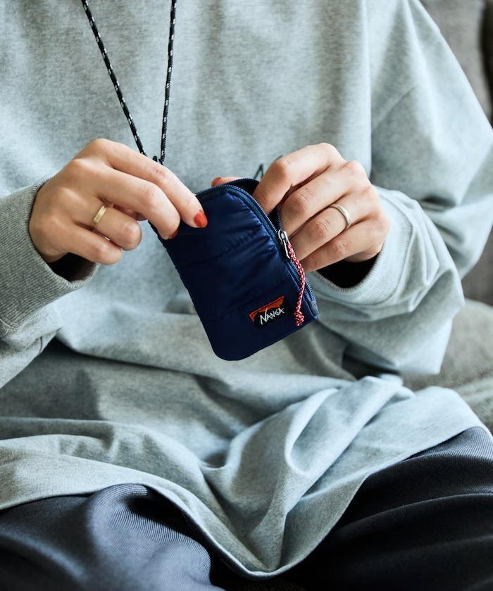 imgi_70_item6874bac10f4fc