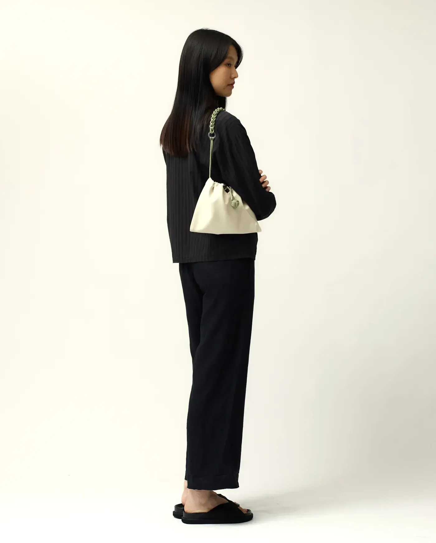 muunsan-seasonal25-twintote-visual-milk-02_ea7b16ee-4a7d-4af2-9705-3941dc144e63_1400x