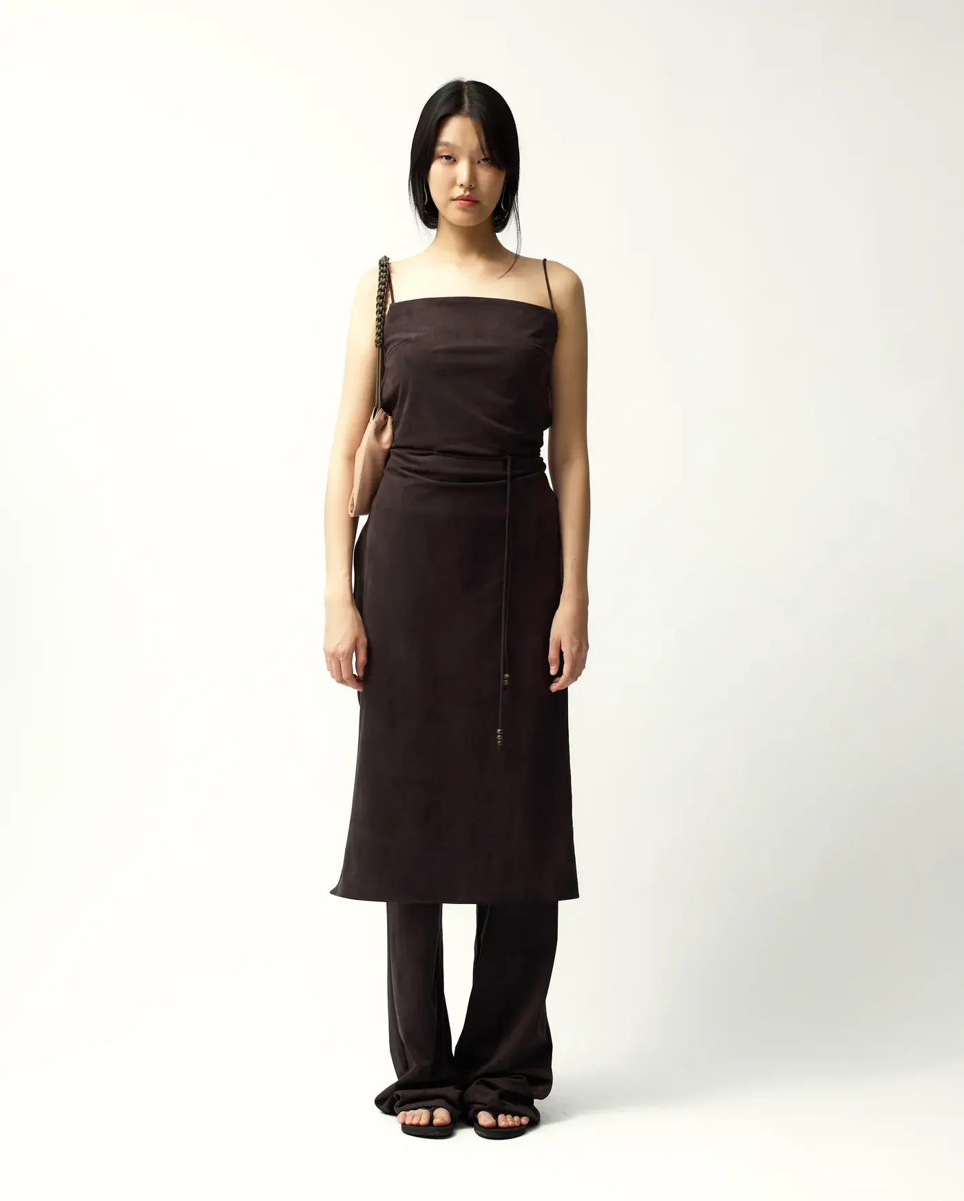 muunsan-seasonal25-twintote-visual-mutedpeach-04_1400x
