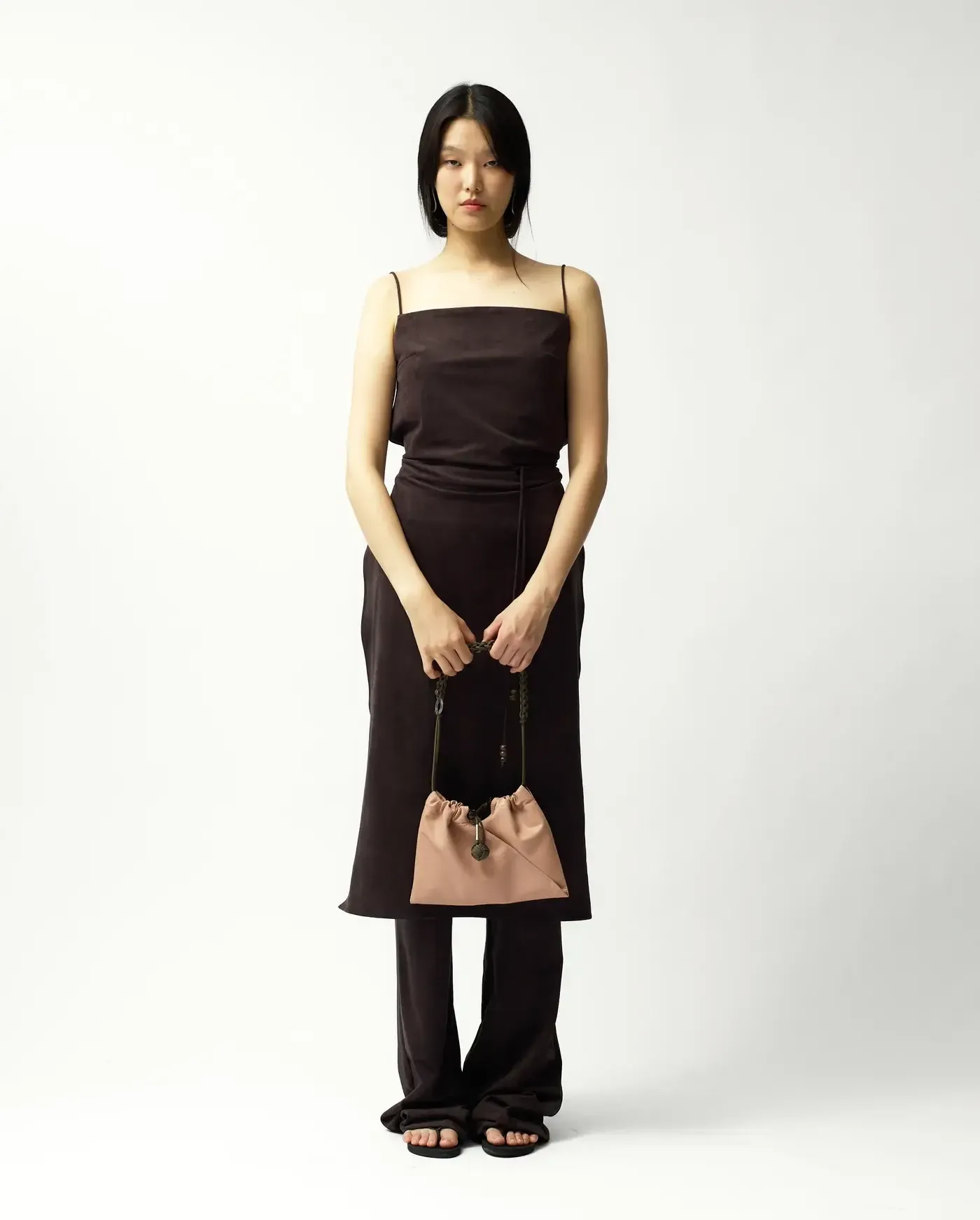 muunsan-seasonal25-twintote-visual-mutedpeach-03_1400x