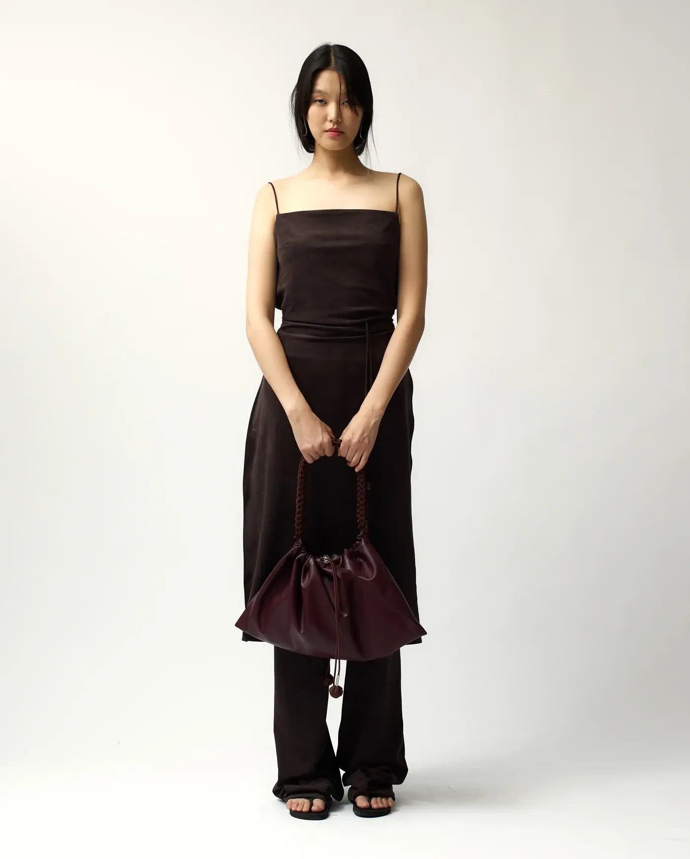 muunsan-seasonal25-twintote-visual-burgundy-03_1400x