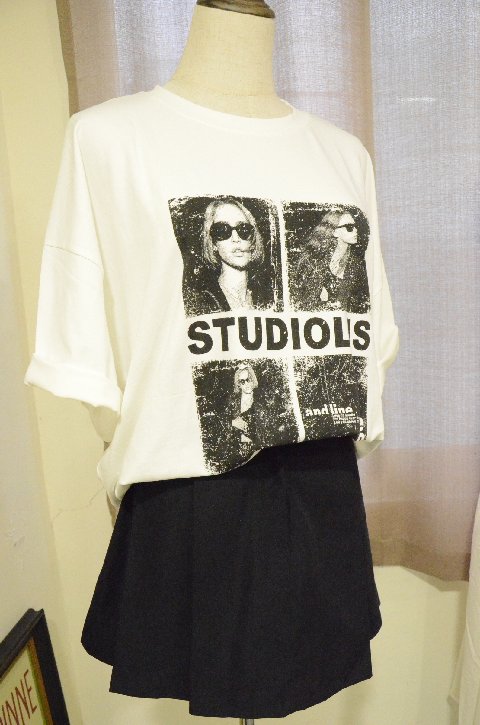 ROCK STUDIOLIS 寬鬆穿 T