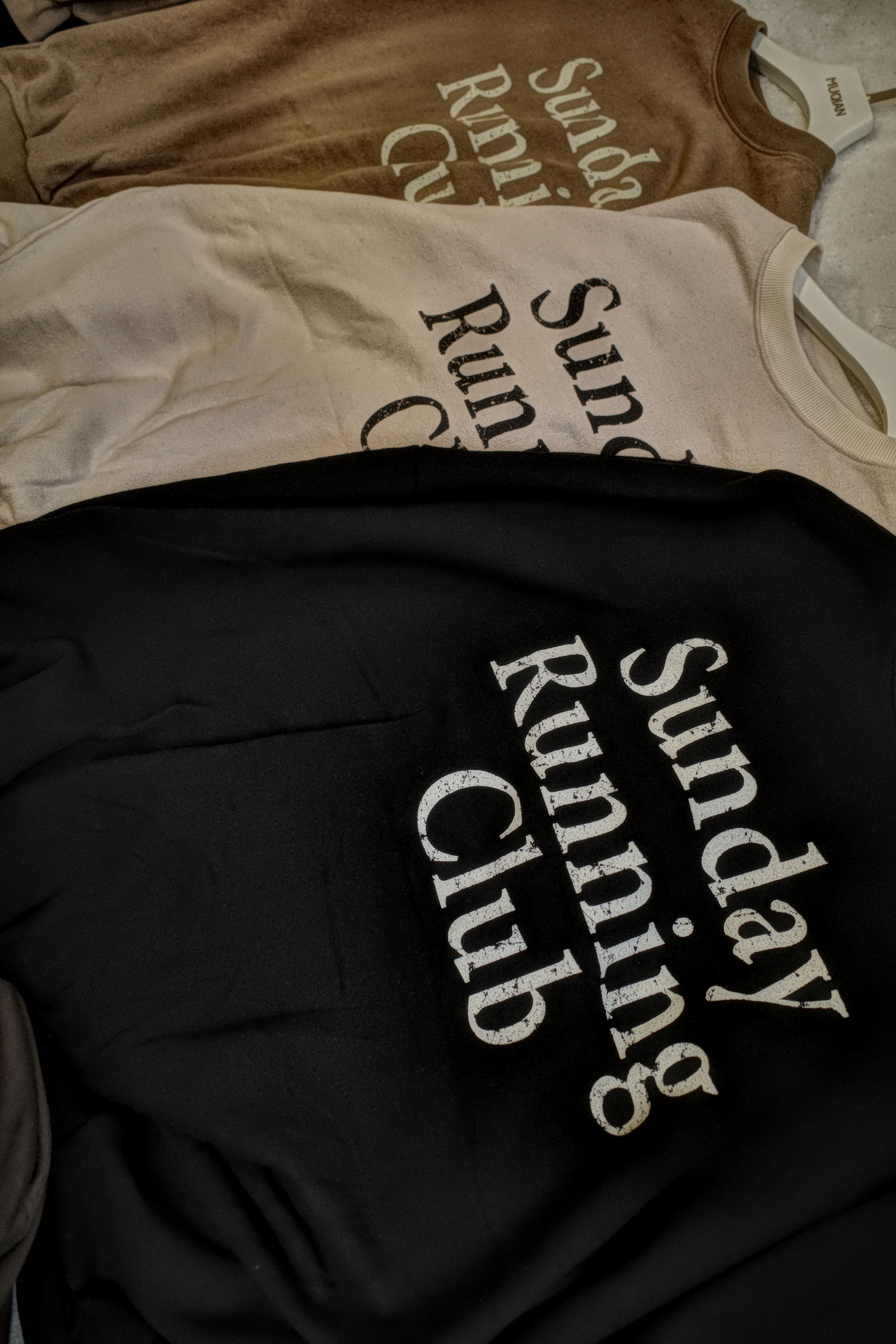 SUNDAY大學T