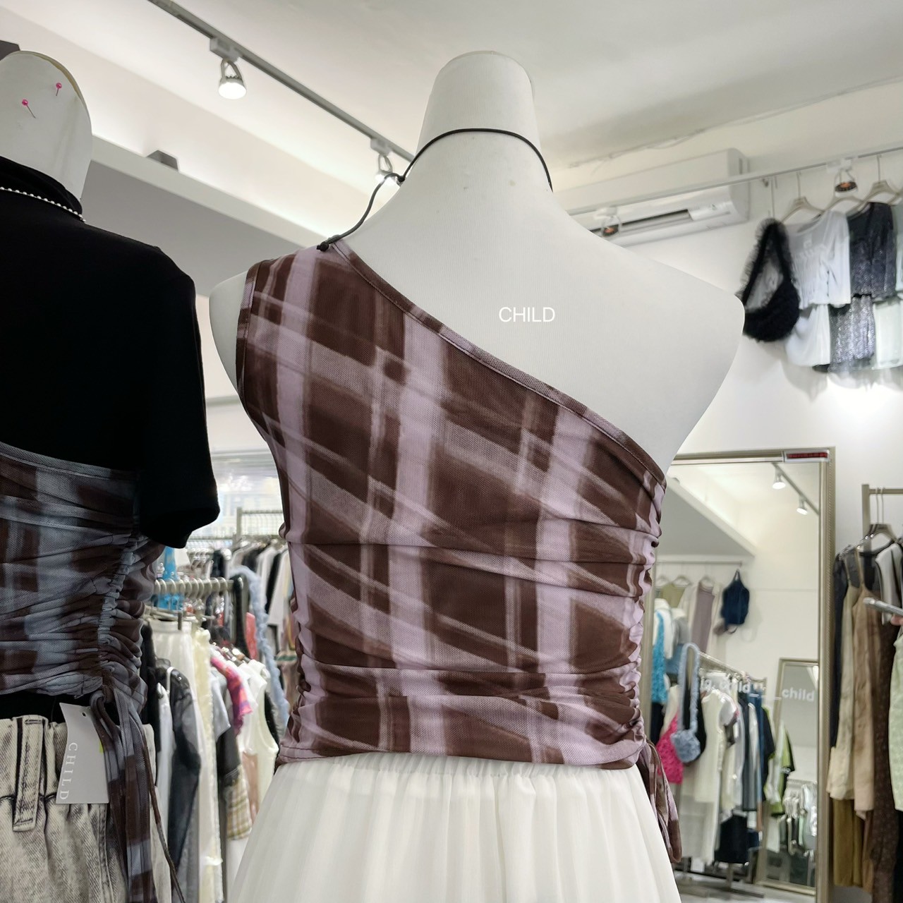 LINE_ALBUM_5-3新品平拍_250529_182