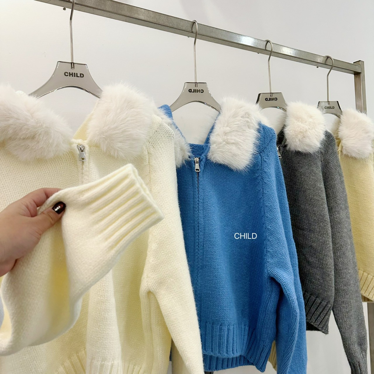 LINE_ALBUM_12-1小上新平拍_251206_51