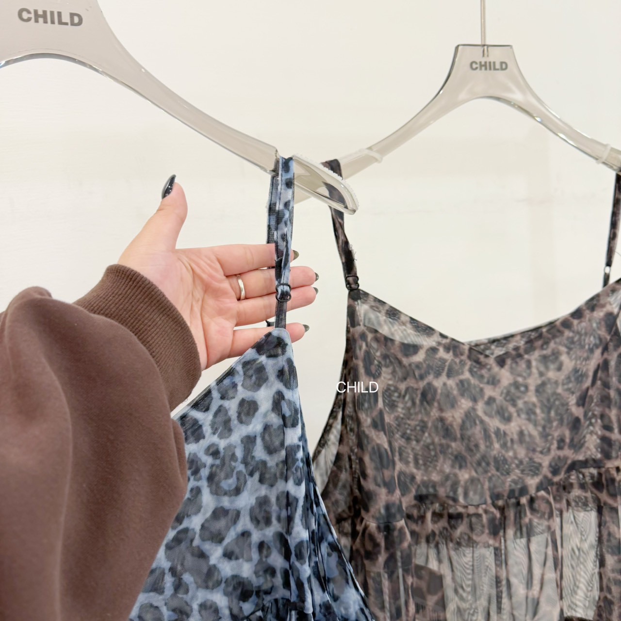 DA6EDA23-F849-4C7B-8196-73095254AAFC