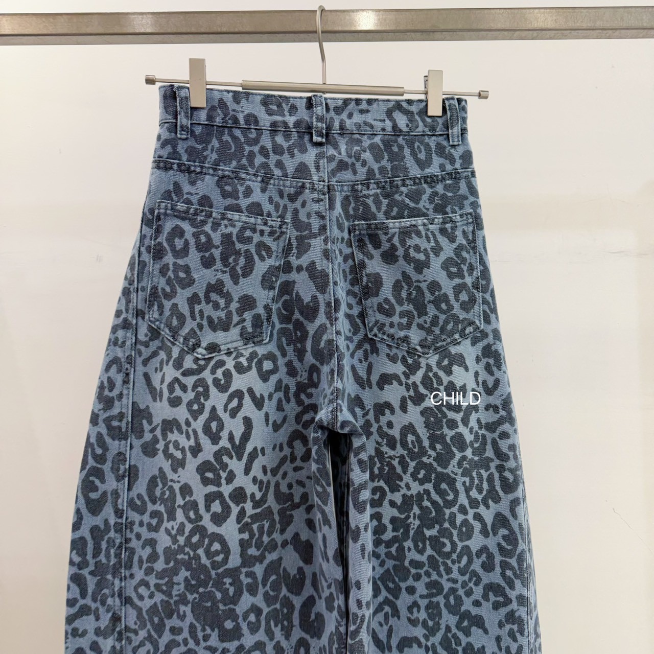 74547947-410B-433D-8A6A-0C04BA29AFC6