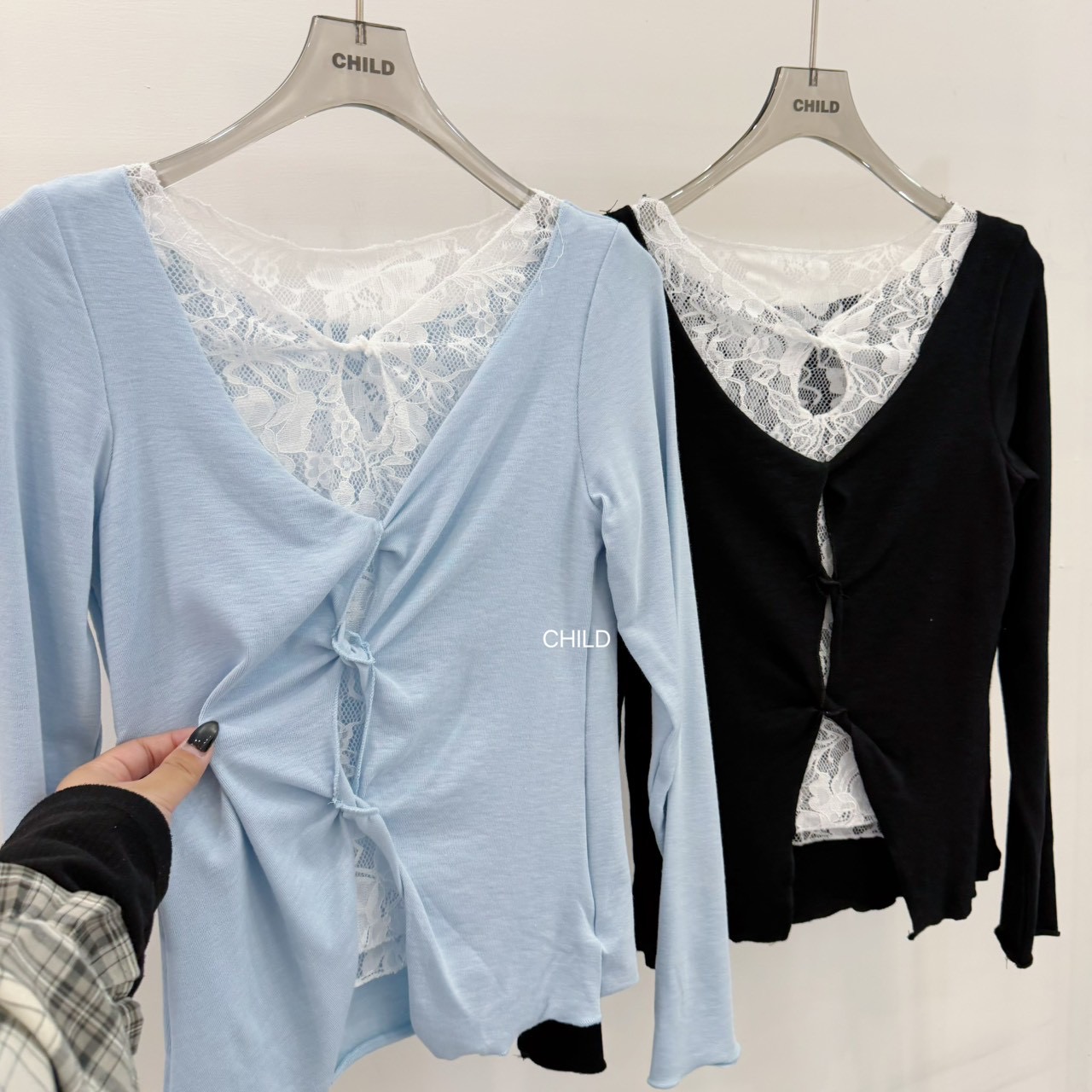 8D742328-800D-4A00-9F7D-B71B59EE2417