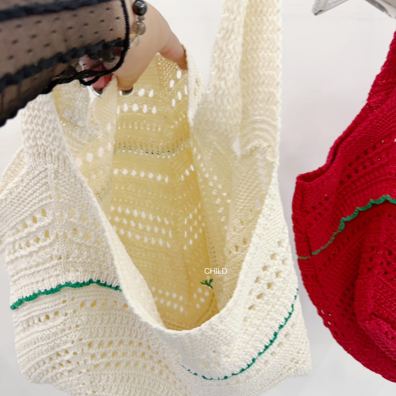 D22E633B-51FB-4FB1-AFB3-0E7EDFAAA839