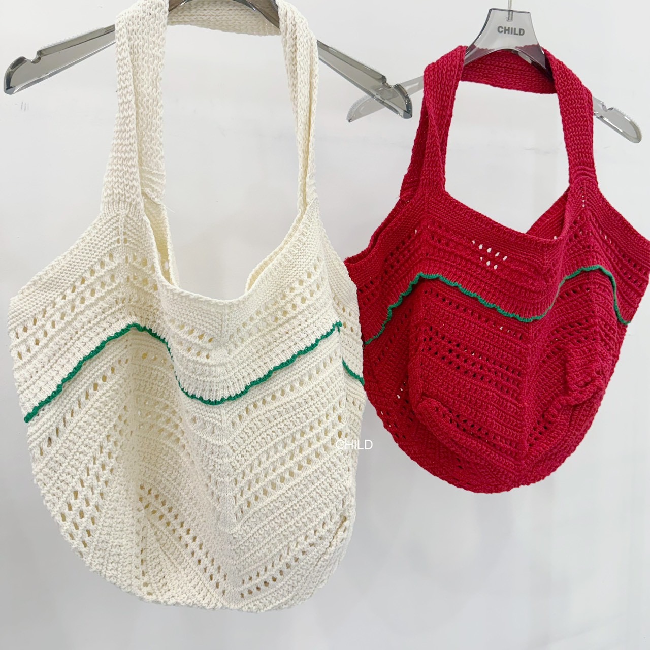 5645D903-2EFD-42E5-B3AC-884DEBF394DC