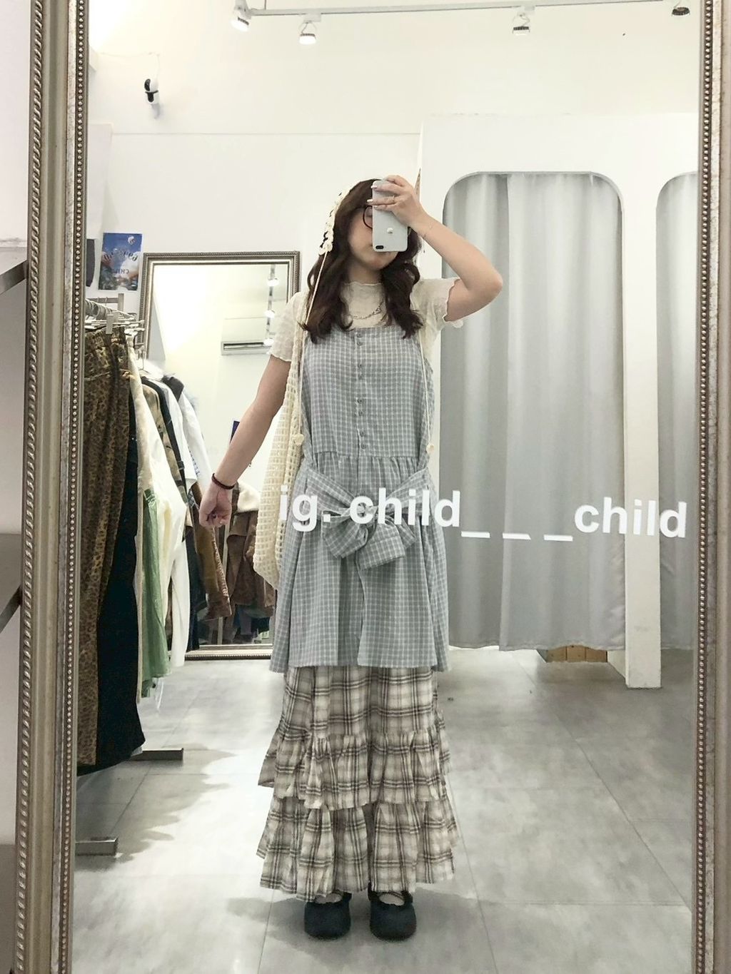 DB295E29-4866-4B4F-BC2D-BD410FF14170