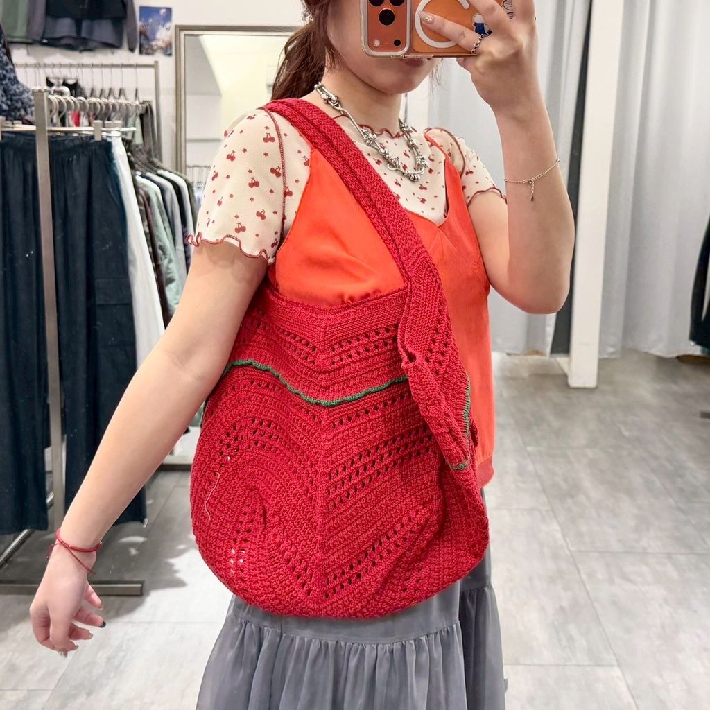 C3F08CFA-E33D-4829-8AB4-4521004893DC