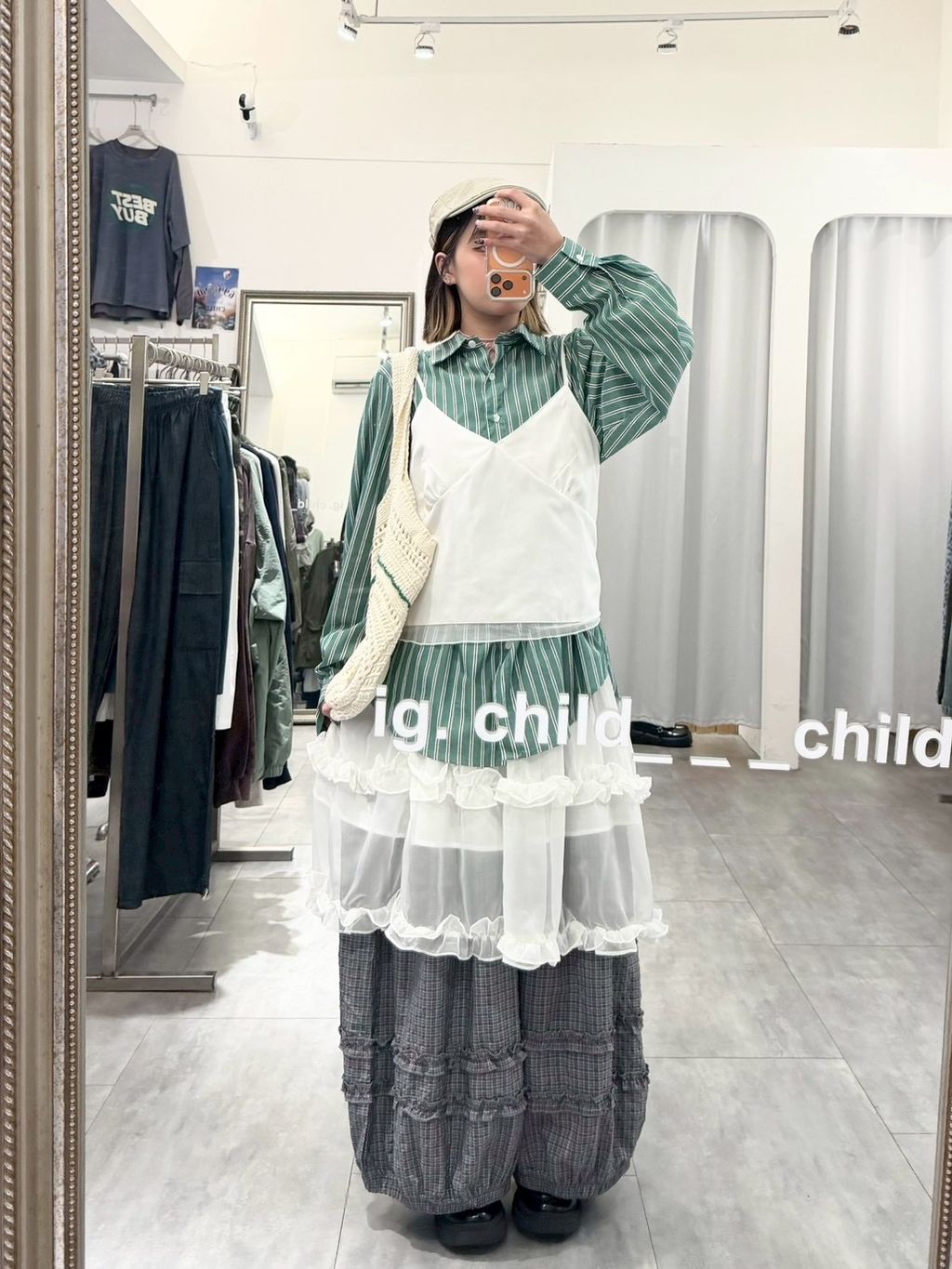 CABA1D9F-3A3B-48E2-AC68-DD4971BFC571