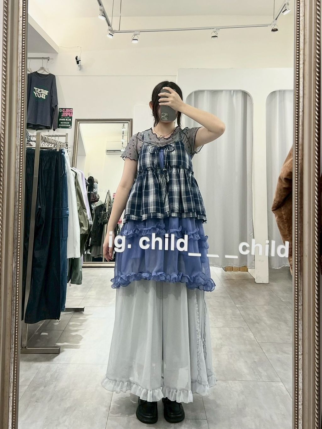 A4EDAFBF-3AFF-491B-BD90-0E57BD2079BE