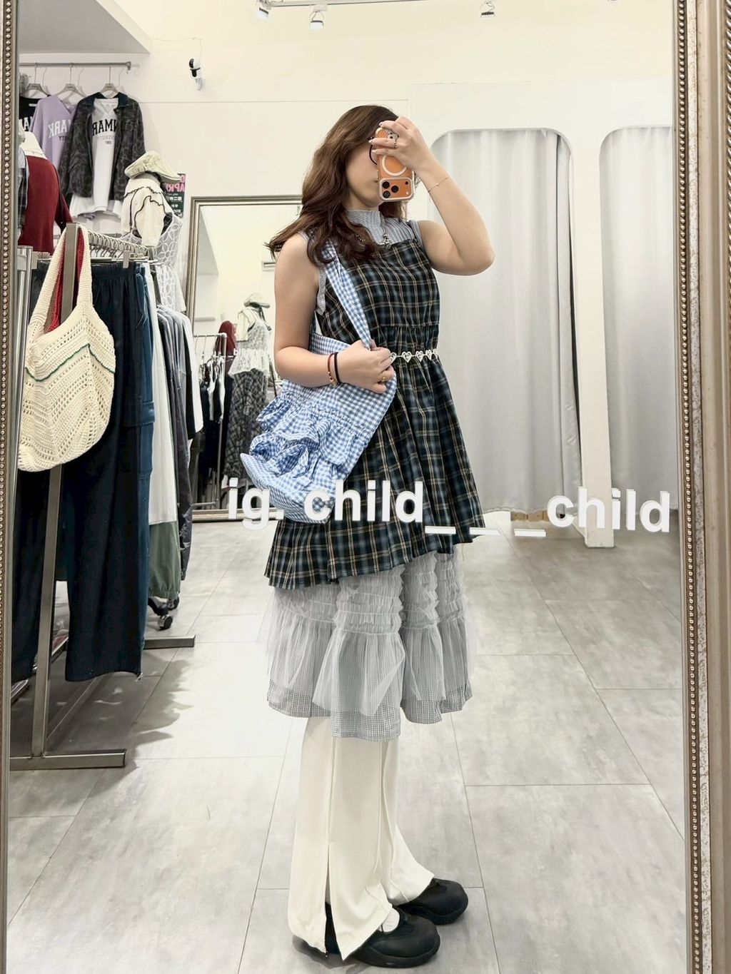 1493A6B9-28FF-4F6B-9519-7D4C729B93C1