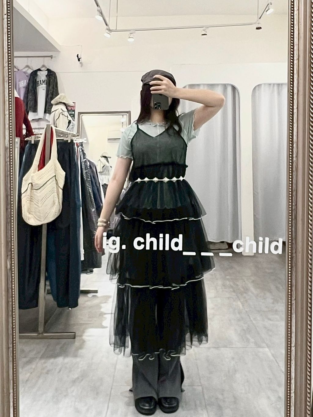 00019196-AB84-4E60-9253-B12AFF294C17