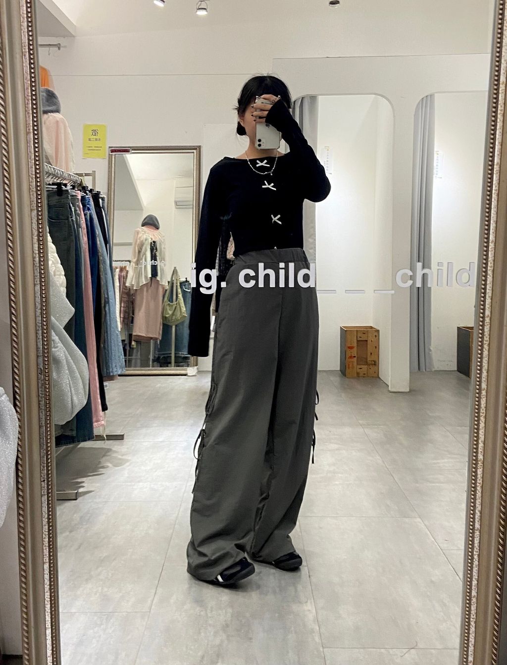LINE_ALBUM_🇰🇷3-3_240401_32