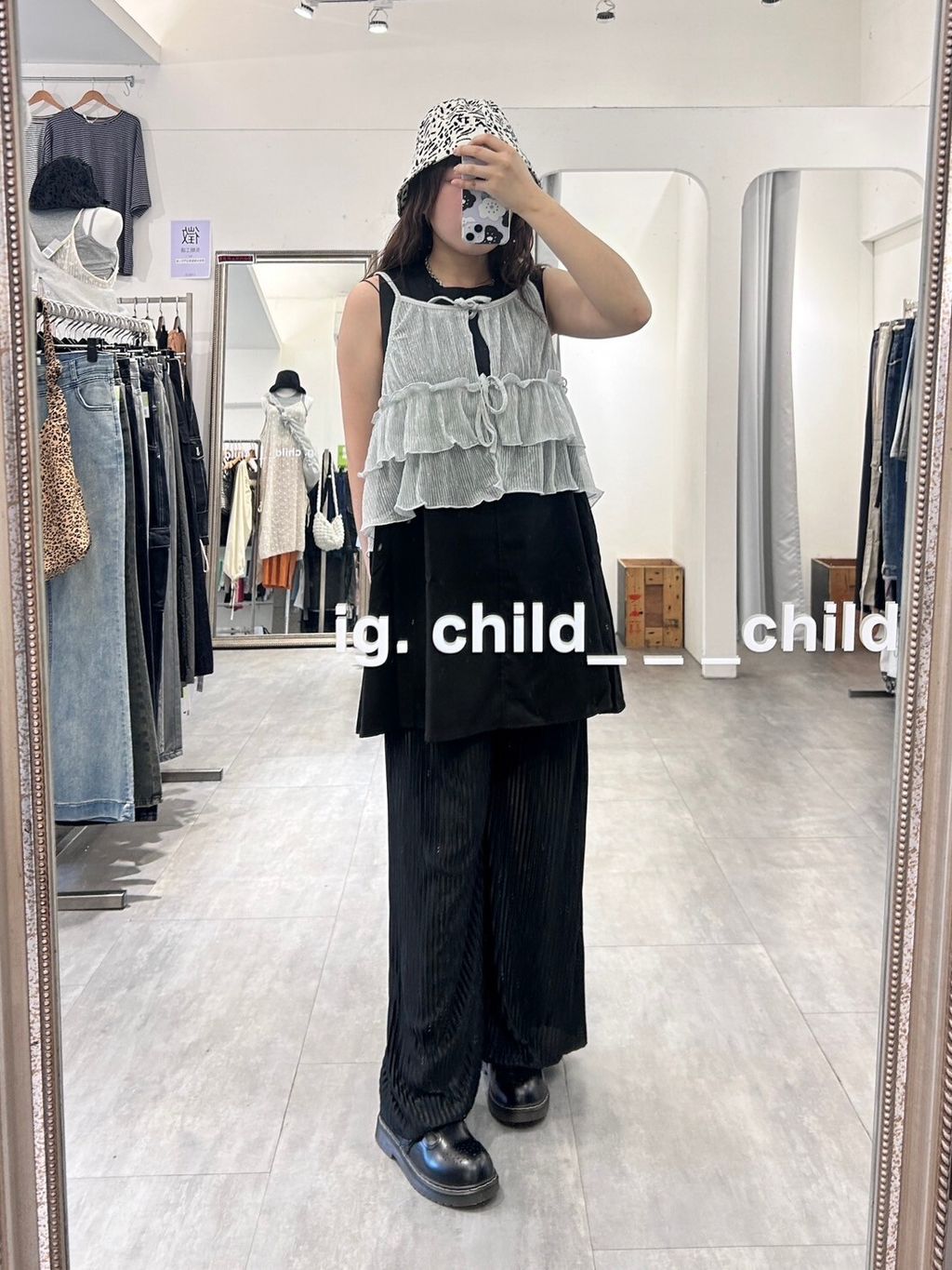 LINE_ALBUM_6-1_240614_293