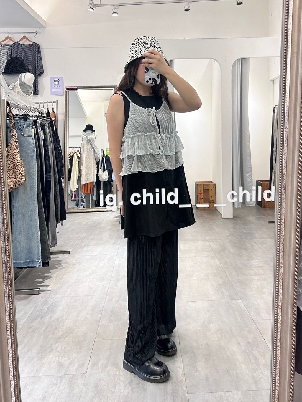 LINE_ALBUM_6-1_240614_292