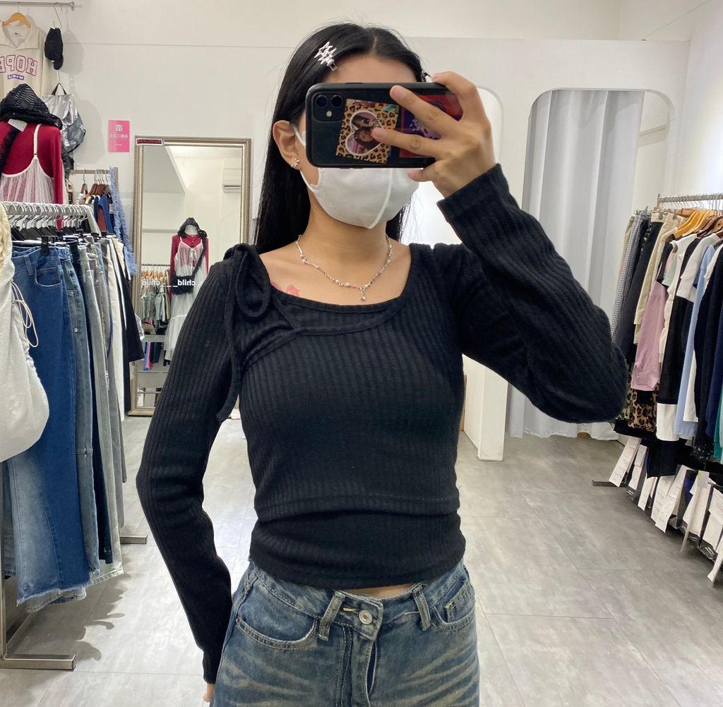 LINE_ALBUM_🇰🇷10-2_241015_82