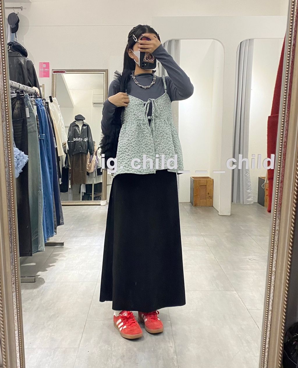 LINE_ALBUM_11-2_241203_46