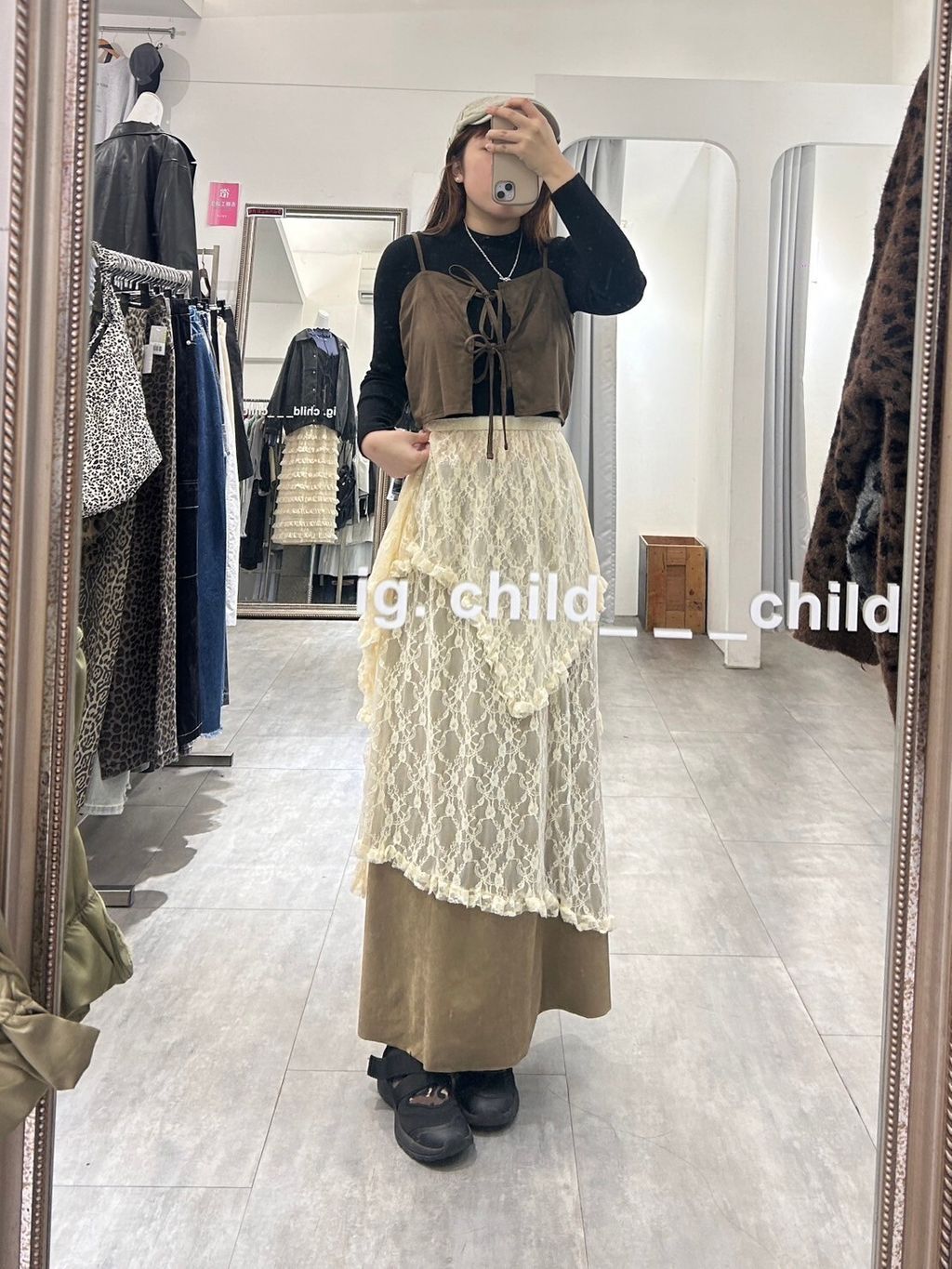 LINE_ALBUM_11-2_241203_181