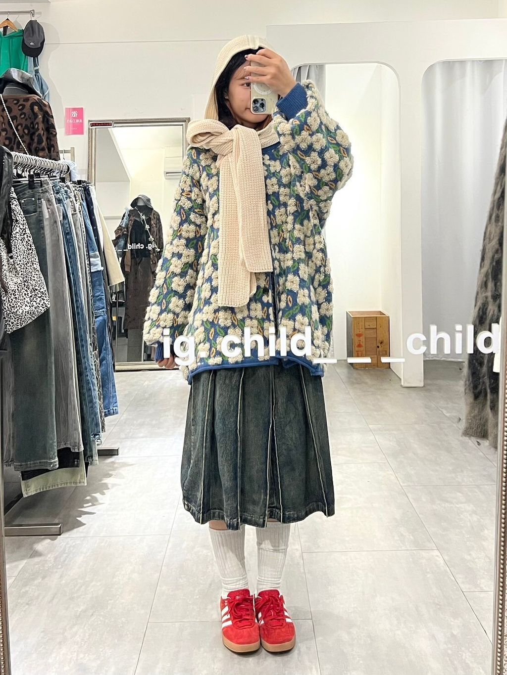 LINE_ALBUM_12-1_241218_277