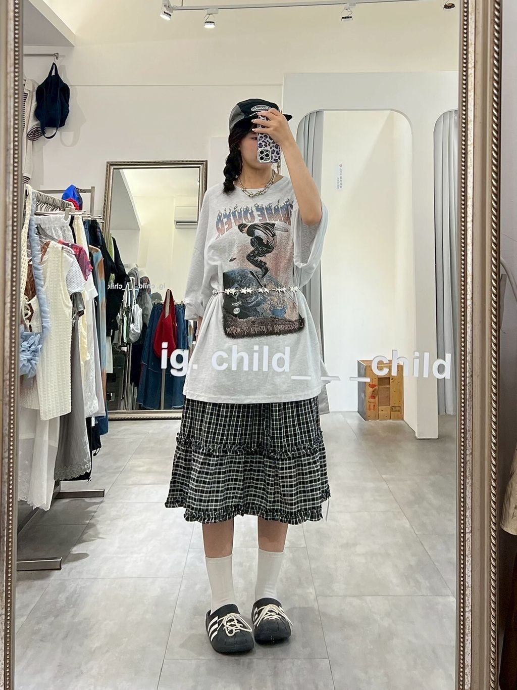 LINE_ALBUM_🇰🇷5-3_250529_21