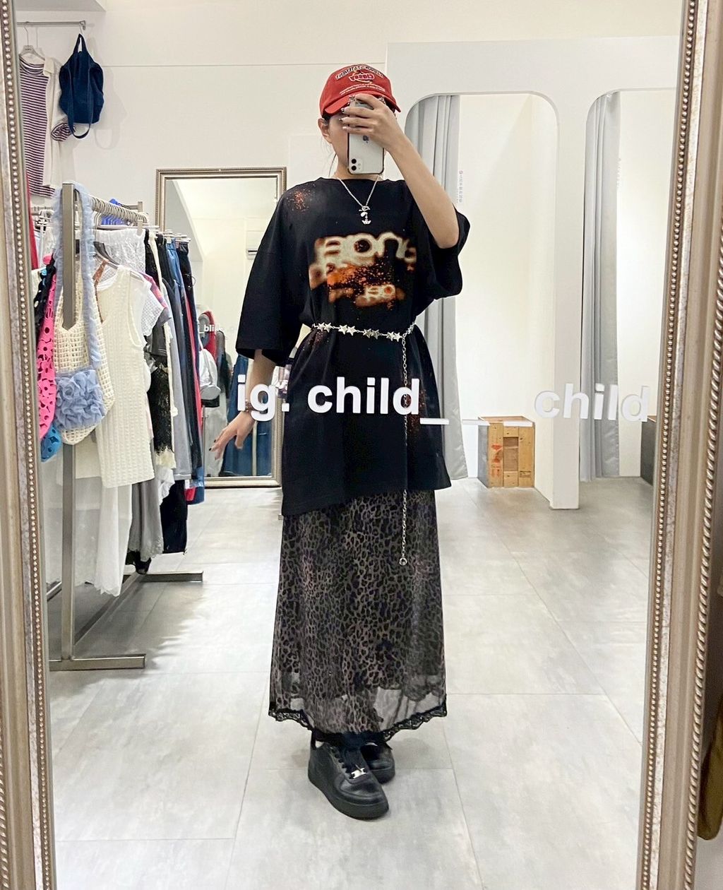 LINE_ALBUM_🇰🇷5-3_250529_40