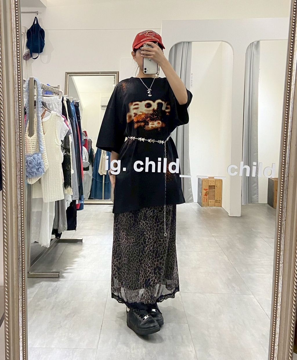 LINE_ALBUM_🇰🇷5-3_250529_39