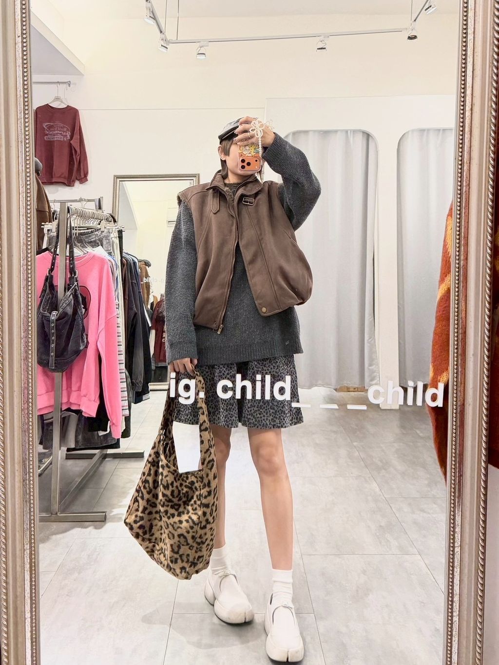 7218DA36-C3D5-4989-8D16-8F1C96FB2054