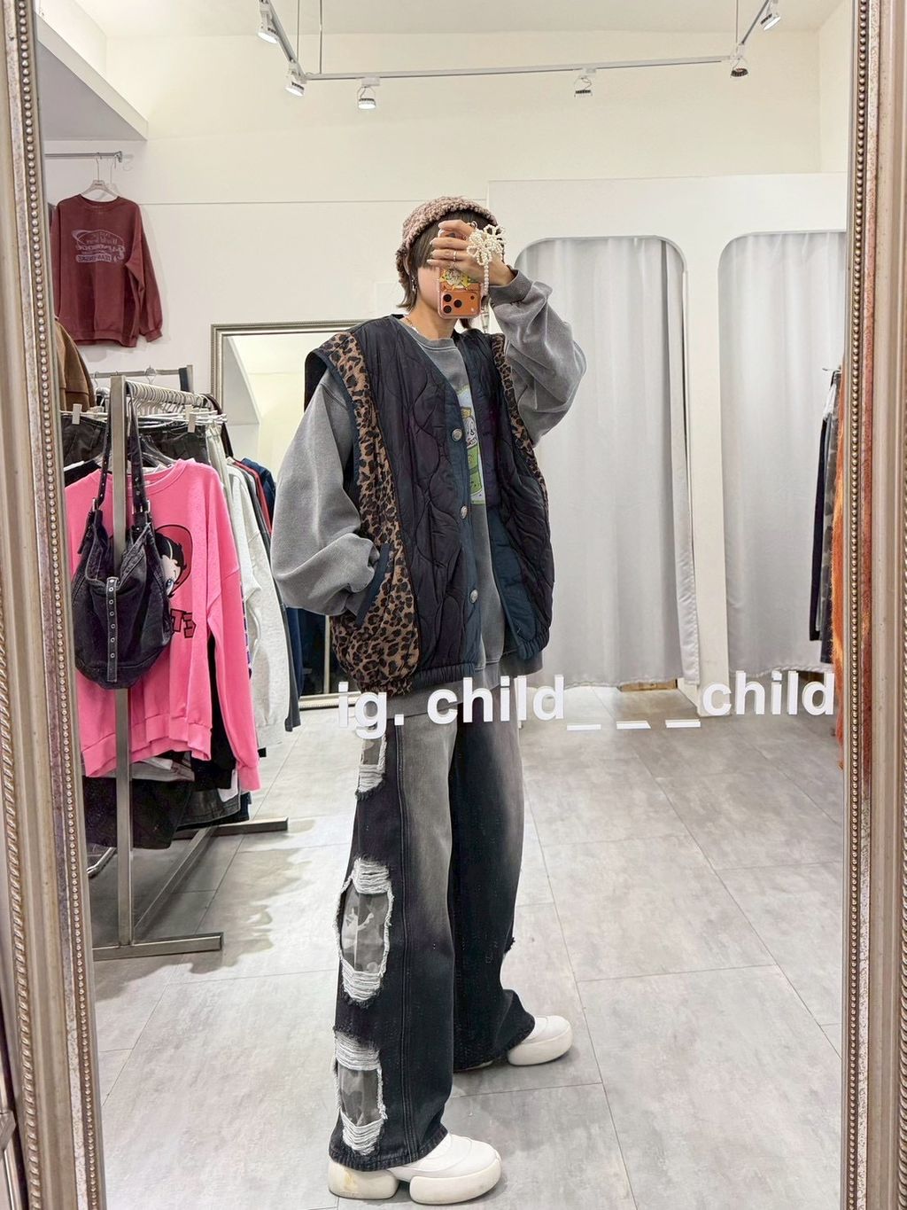 65135719-DEB6-4040-A8DD-468746C419FA