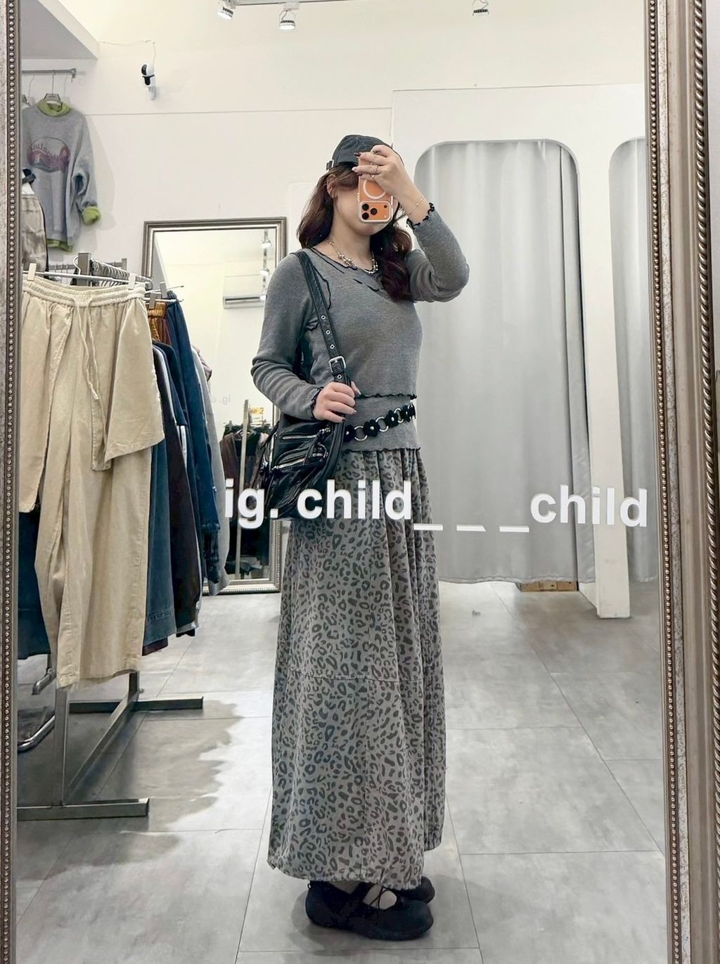 B87A819F-95E2-4F00-AA2A-FEBFF025AC70