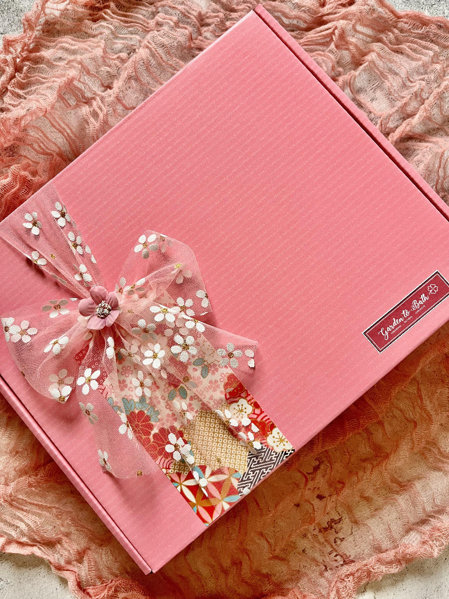 pink_box_with_japanese_paper_1_1