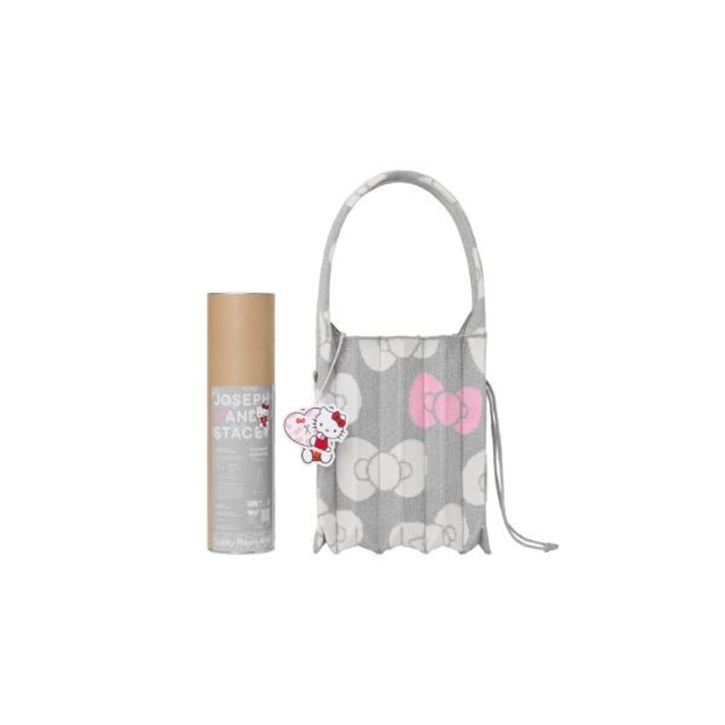 fe9d2b68cacdccf2dbe44fcce257da93