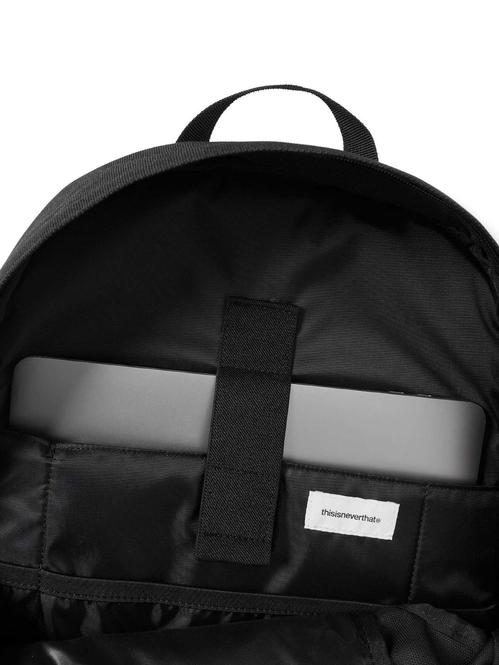 INTL-Logo-Backpack-30-BLACK5_2bb06e5e-3195-446e-9dc1-f842133c372c