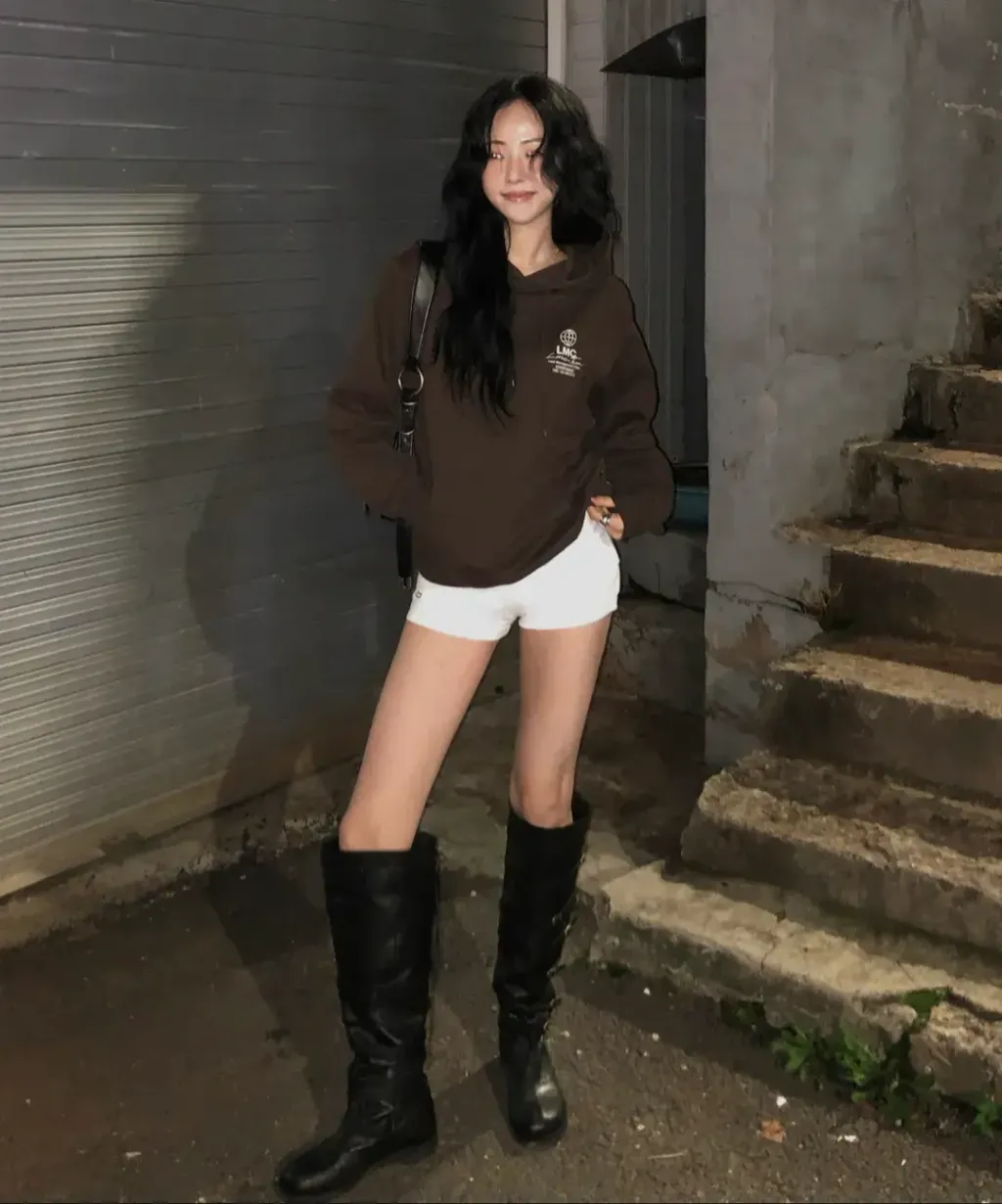 b02e410296104d8eb50894bb3c8aa7bd