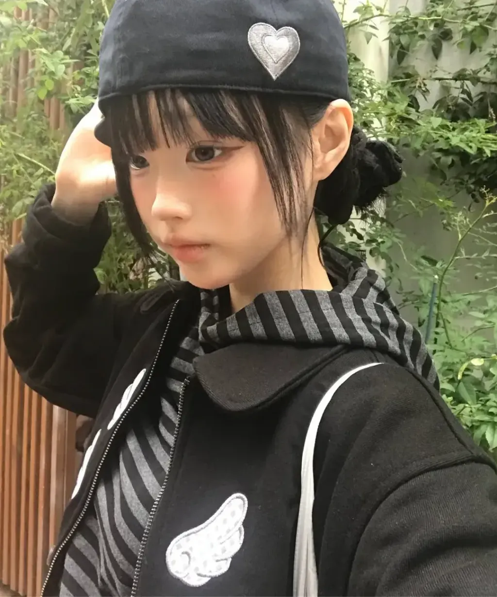 e2b5f69a35c341cca178fcb187ad0f23