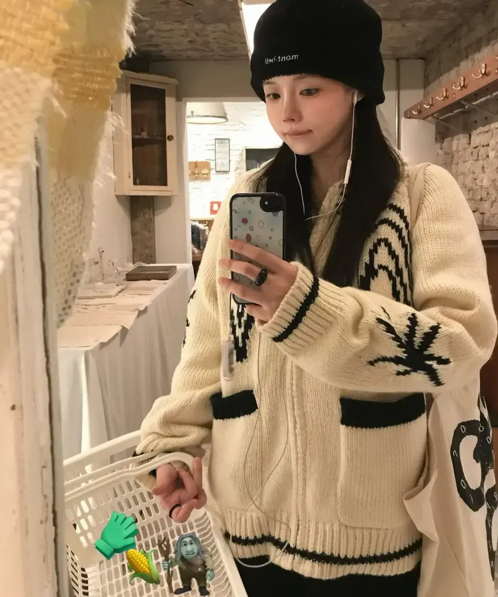 297303a8c53b476fb77a25823f7d12b1