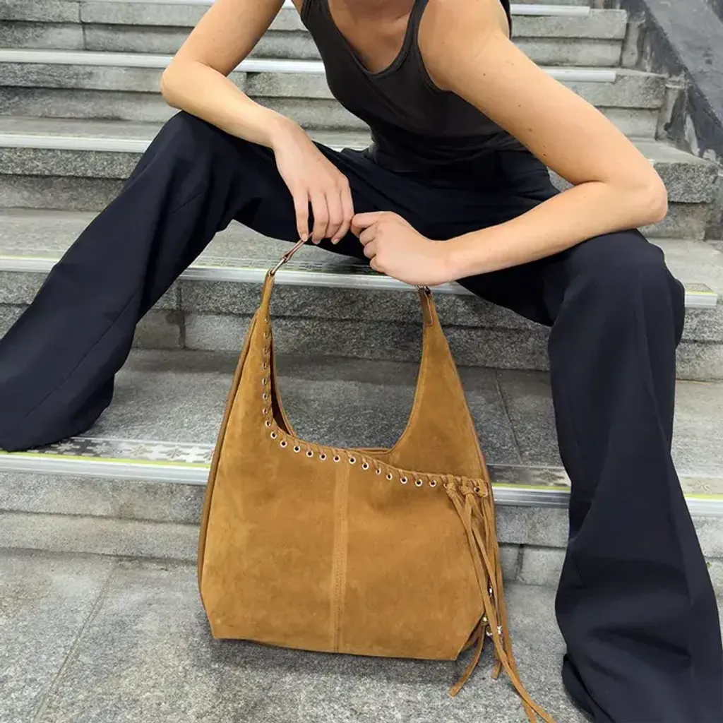 11f0920efc0ca602be170363e87e28e1