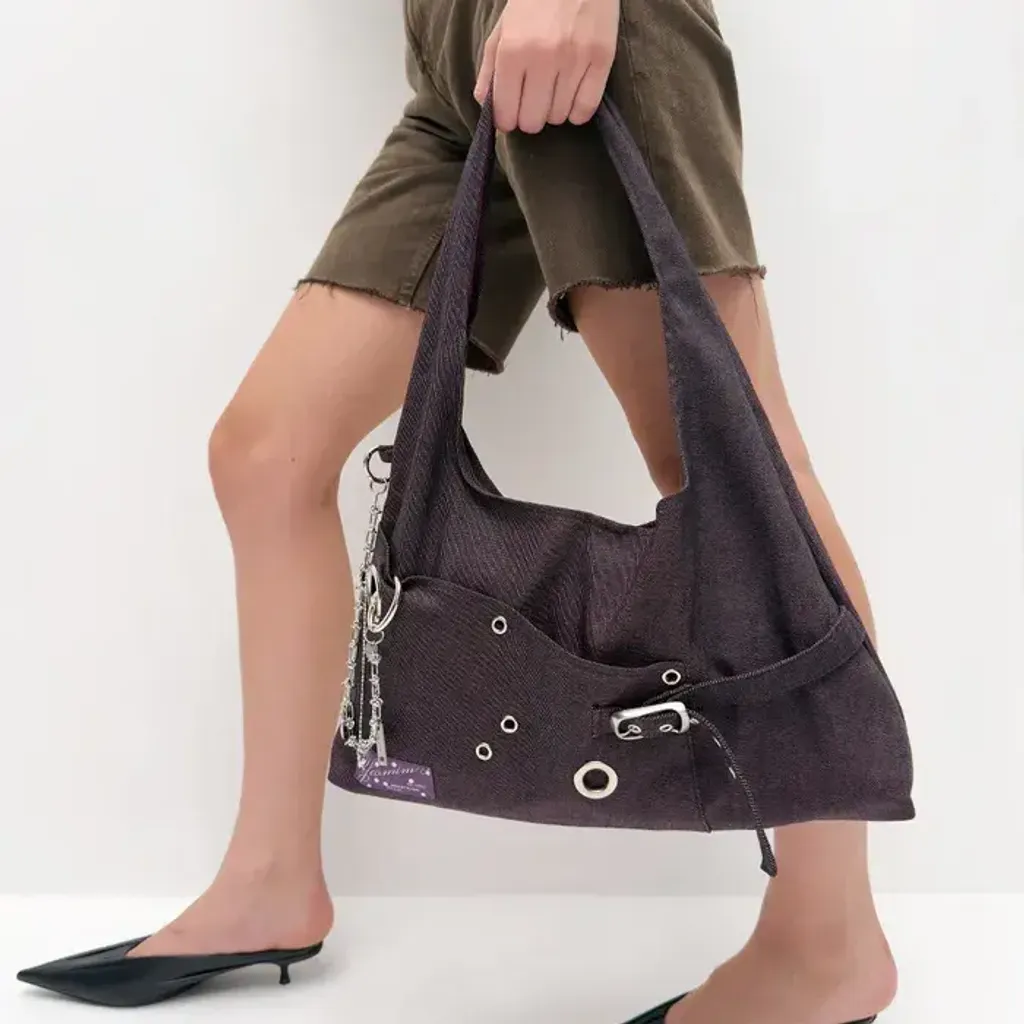 11f091fdbd249542be178374d1b1225c