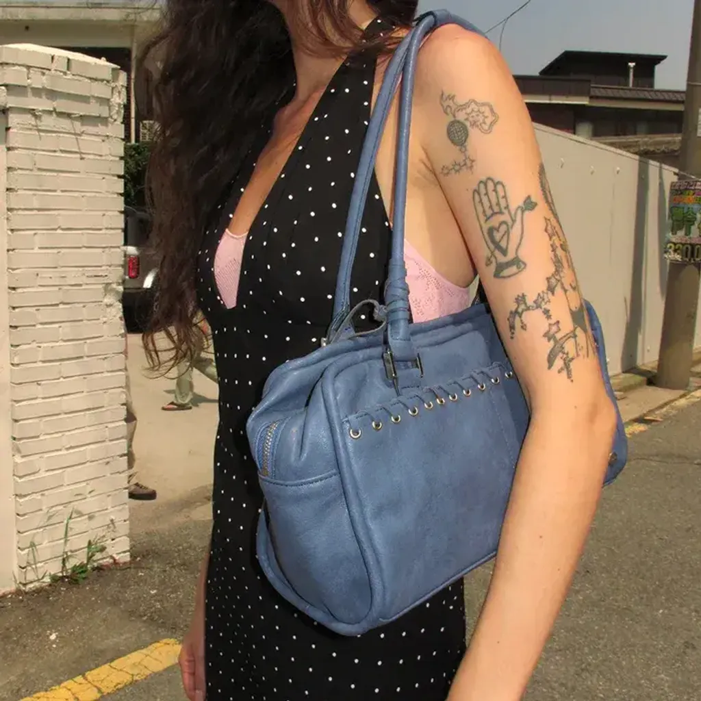 11f05b134e04d149afc0cf5830a9f773