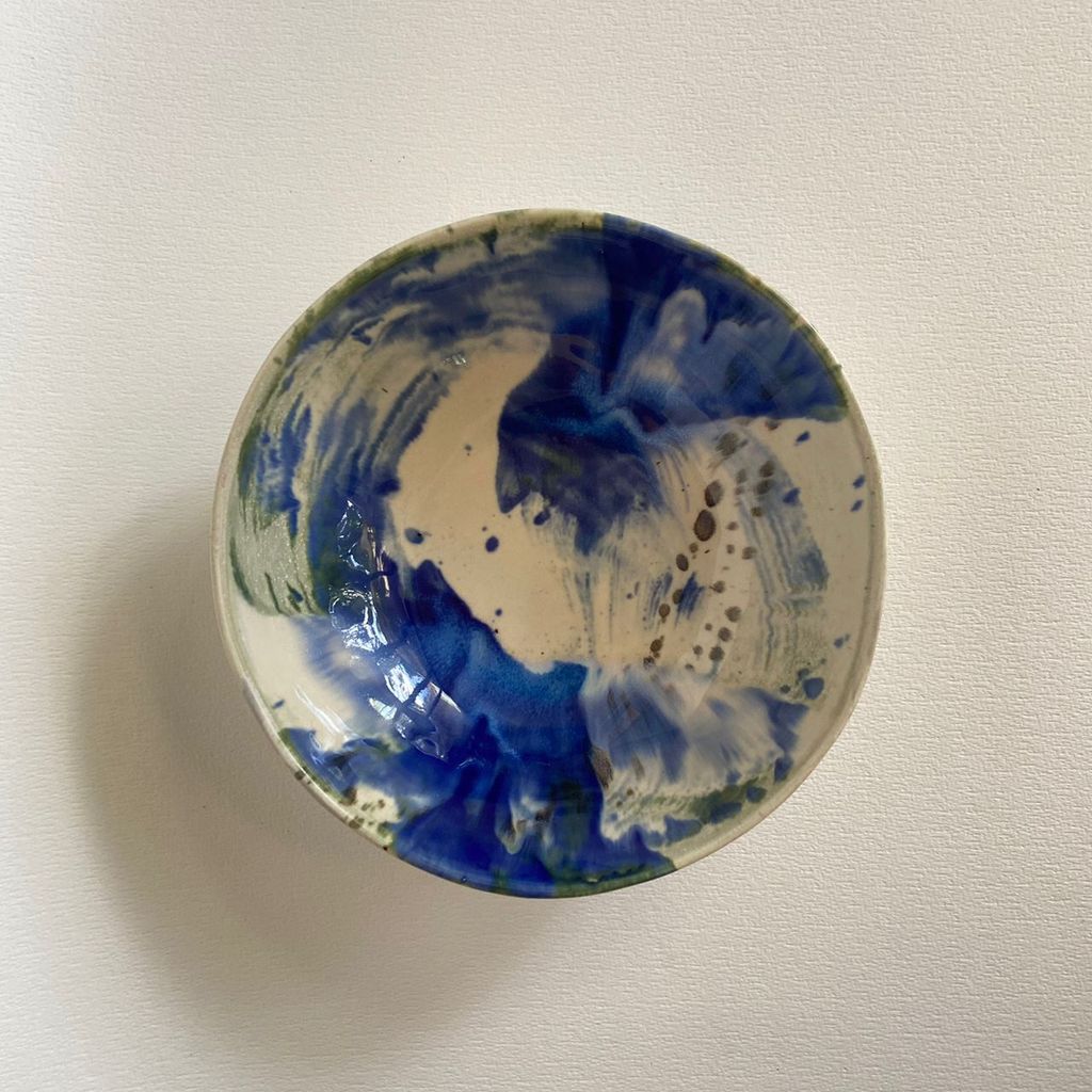 salad bowl black dot 1