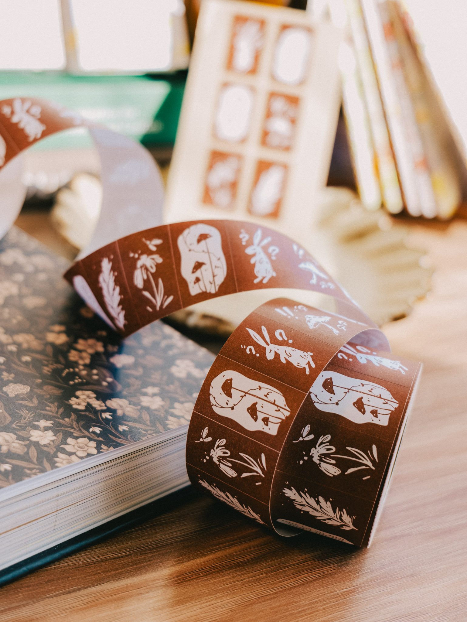 WT-063-Label-Sticker-Roll-Wonderland-Rabbits-2
