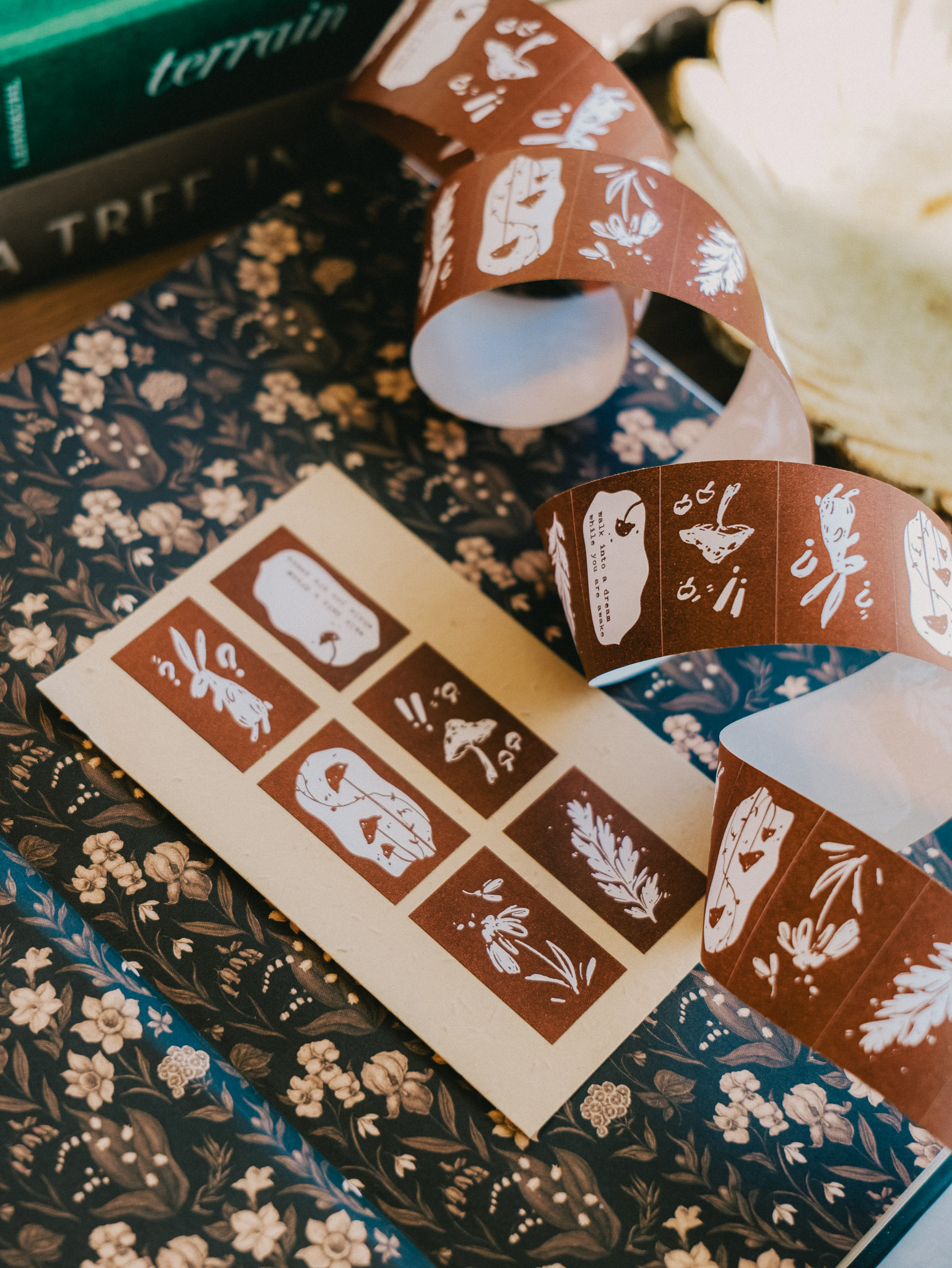 WT-063-Label-Sticker-Roll-Wonderland-Rabbits-8