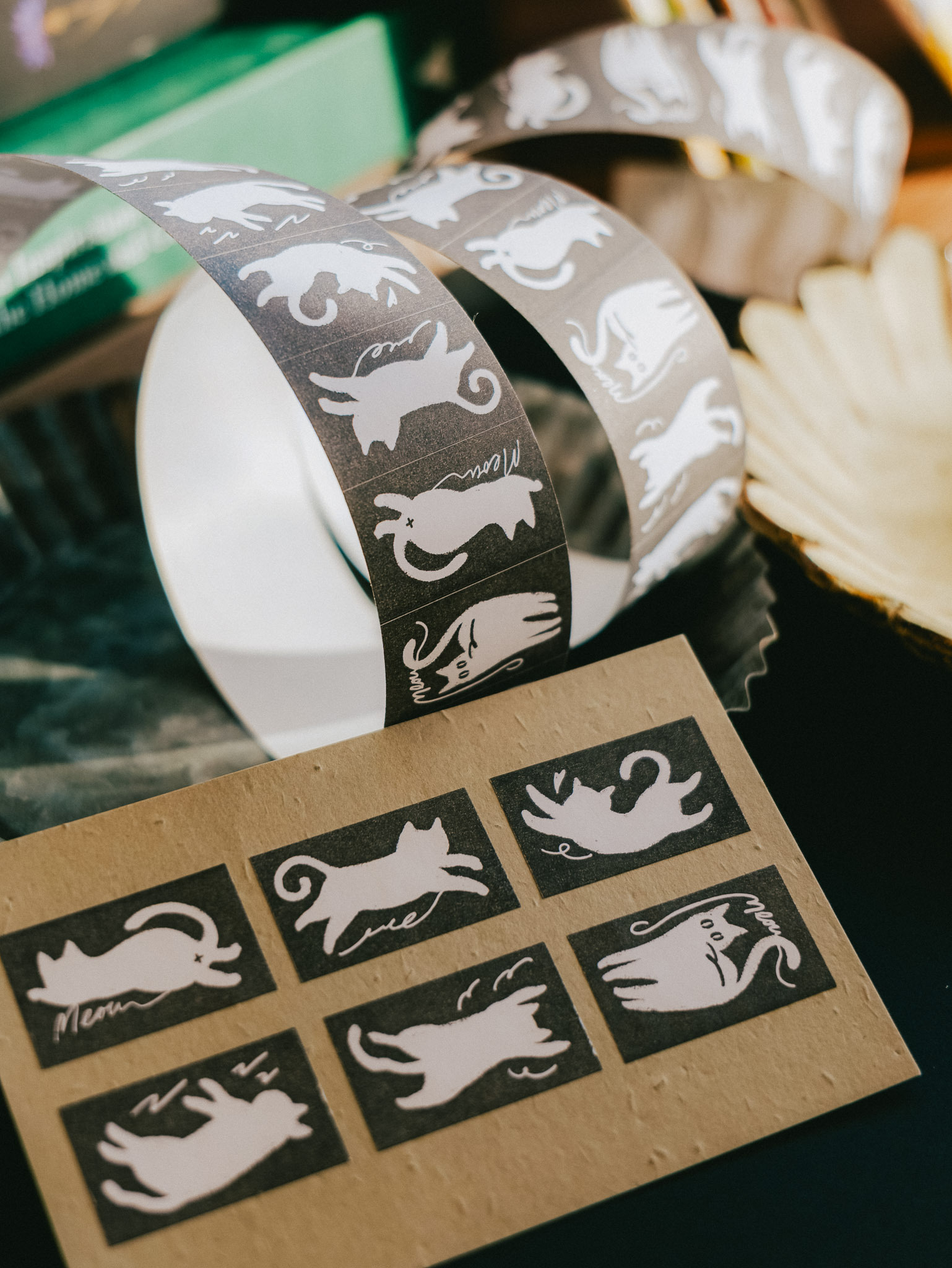 WT-062-Label-Sticker-Roll-Twisty-Cats-1