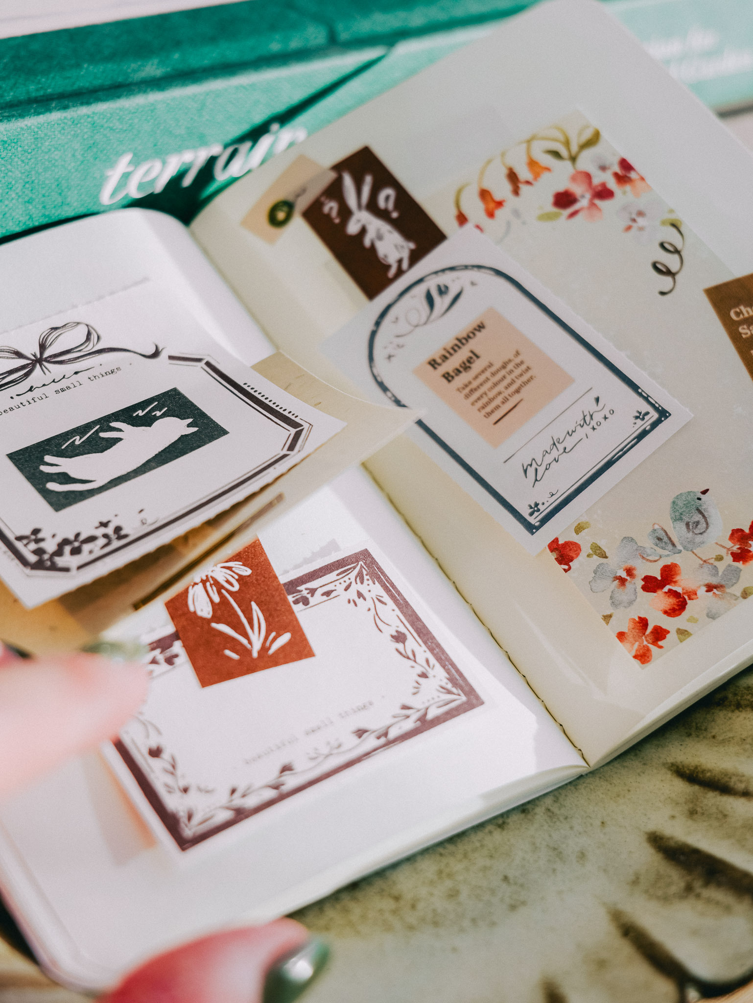 WNB-059-Gold-Foil-Passport-Notebook-Flower-girl-peach-7